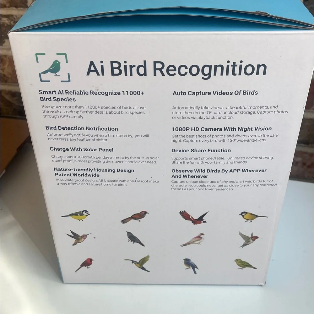 BNIB Smart AI Bird Feeder NWT Battery Powered Solar Bird Cam Blue